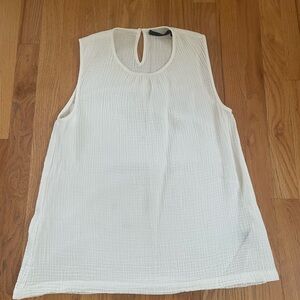 Jenni Kanye White Sleeveless Top